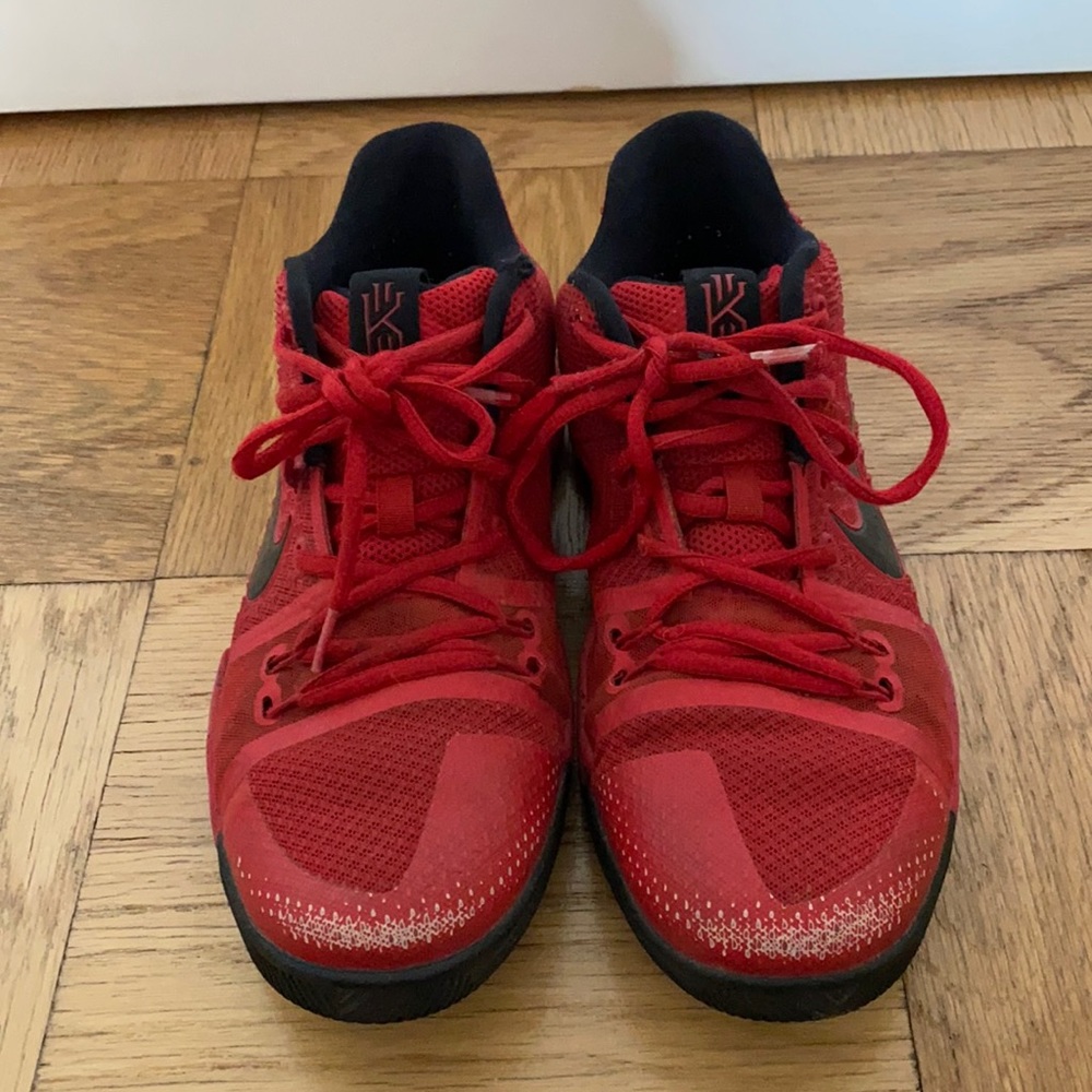 Nike Azurie Elizabeth Red Sneakers Size 7